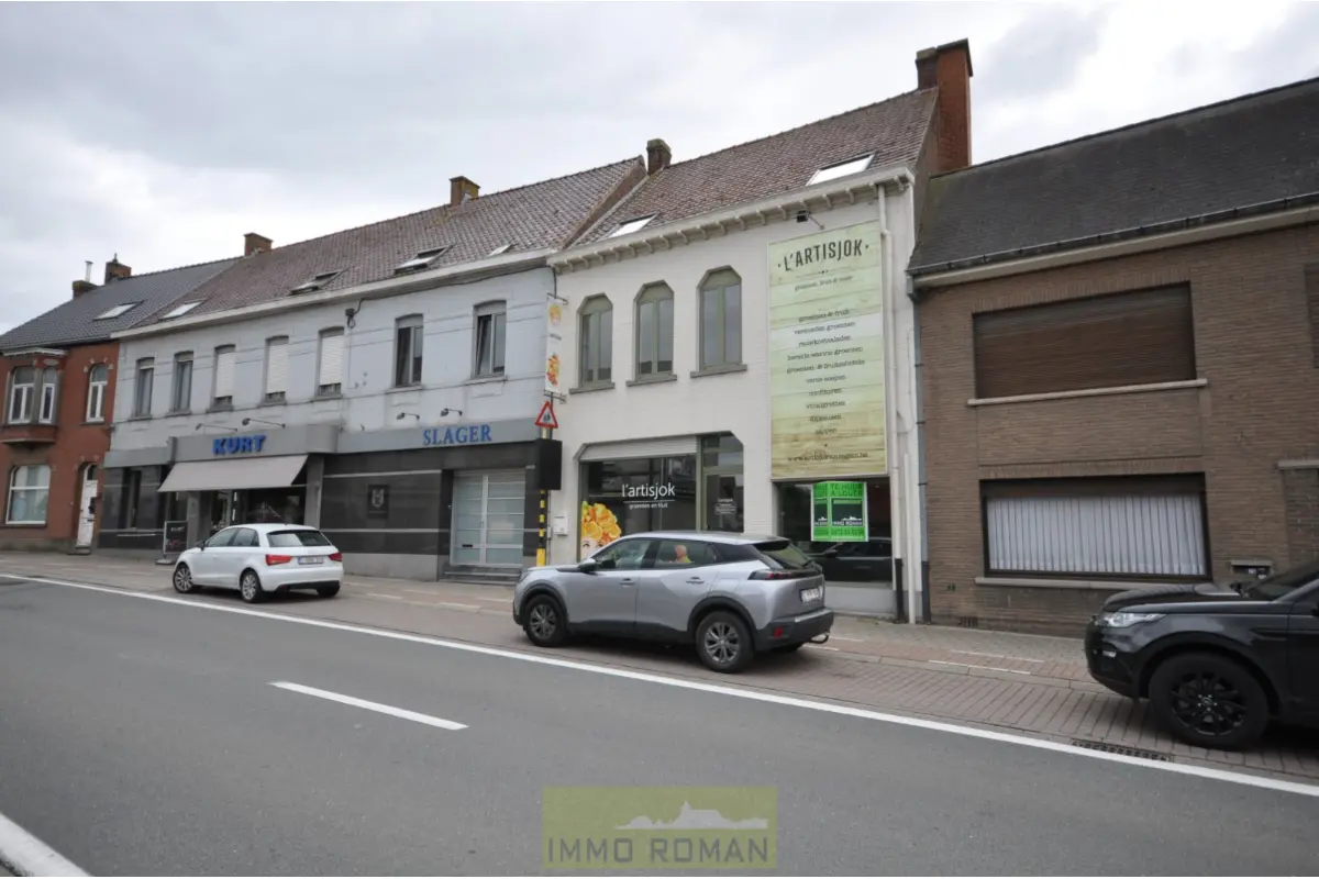Handelszaak te  in Anzegem 8570 950.00€  slaapkamers 247.00m² - Zoekertje 788869