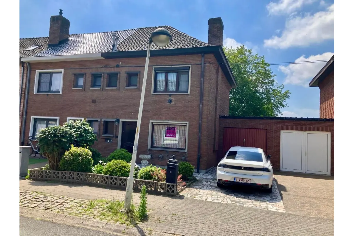 Huis te  koop in Beveren-Waas 9120 330000.00€ 3 slaapkamers 125.00m² - Zoekertje 789536