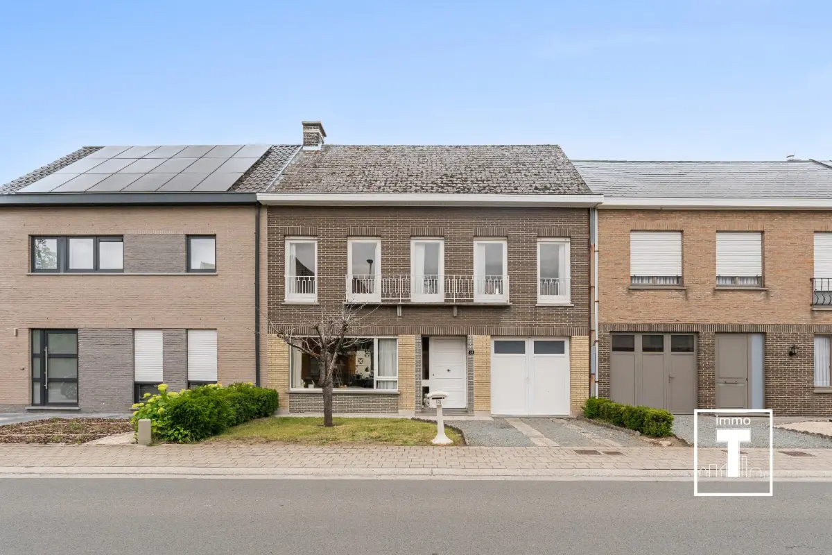 Huis te  koop in Laarne 9270 325000.00€ 4 slaapkamers 208.00m² - Zoekertje 791034