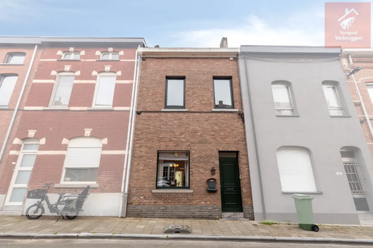 Huis te  koop in Aalst 9300 220000.00€ 4 slaapkamers 162.00m² - Zoekertje 791068