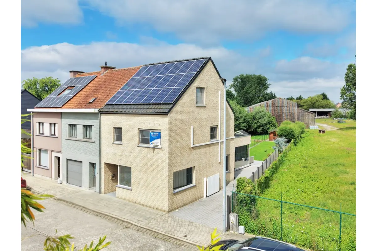 Huis te  koop in Erembodegem 9320 550000.00€ 3 slaapkamers 210.00m² - Zoekertje 791171