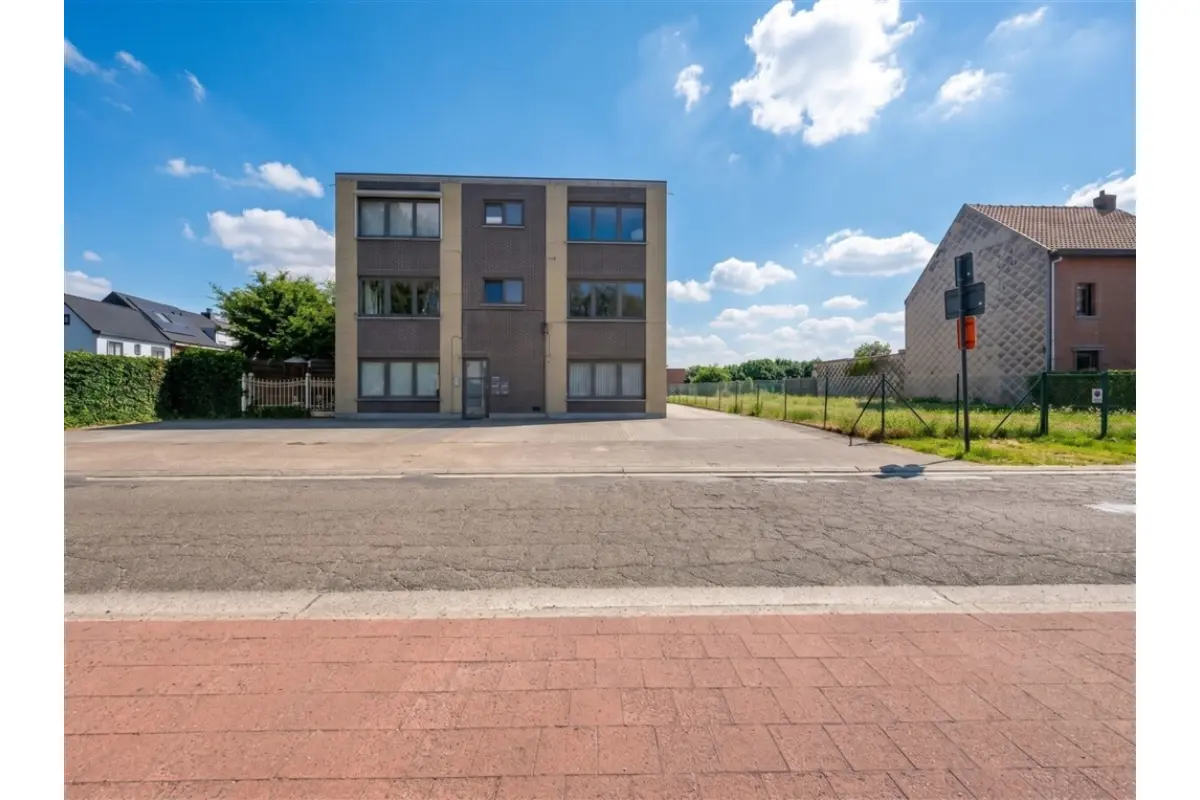 Appartement te  koop in Sint-Niklaas 9100 219000.00€ 1 slaapkamers 83.00m² - Zoekertje 790720