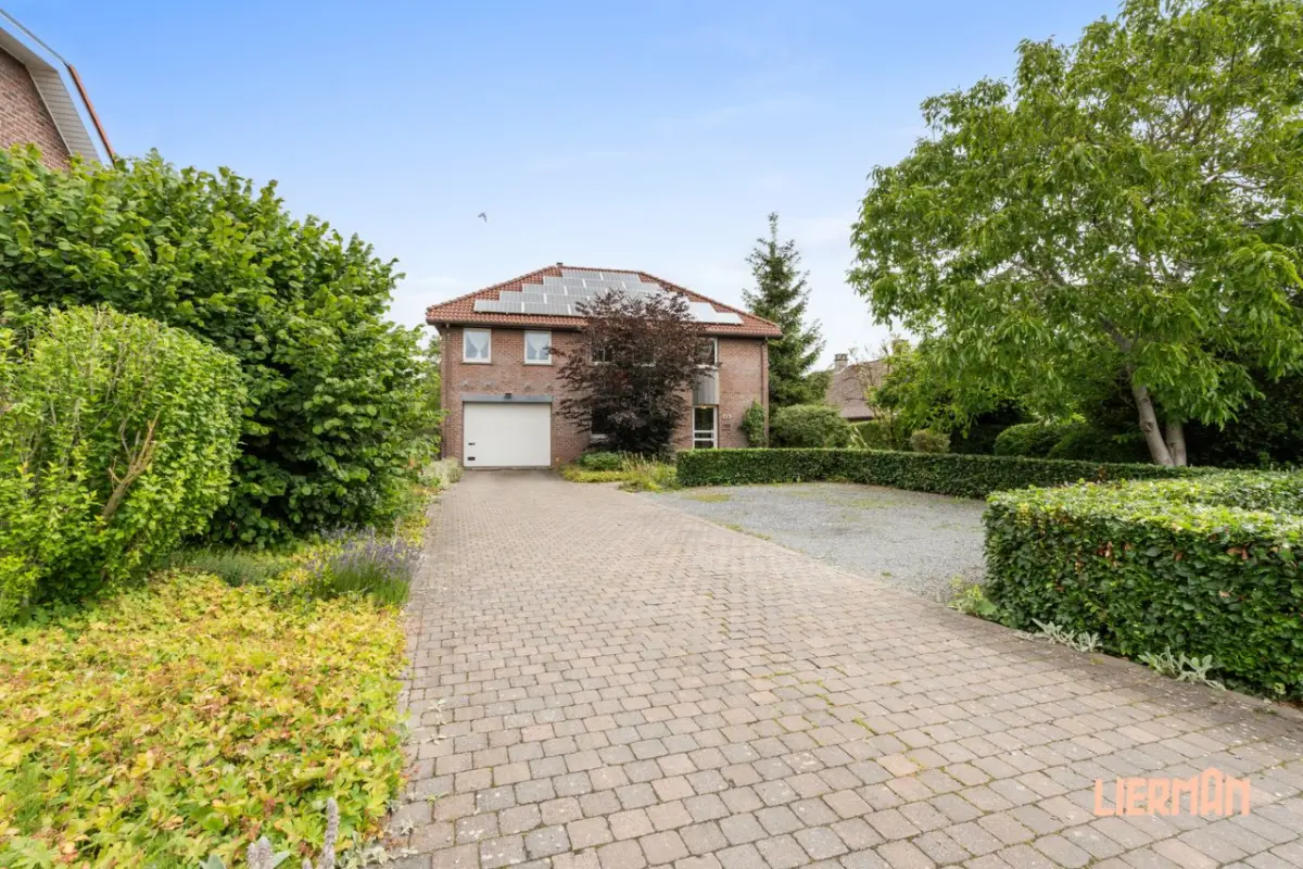 Huis te  koop in Erembodegem 9320 579000.00€ 4 slaapkamers 254.00m² - Zoekertje 790883