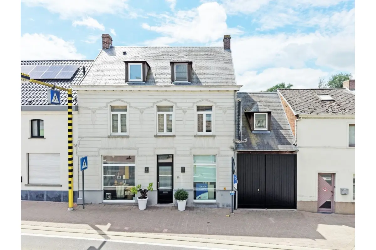 Handelszaak te  koop in Zottegem 9620 545000.00€  slaapkamers m² - Zoekertje 791958