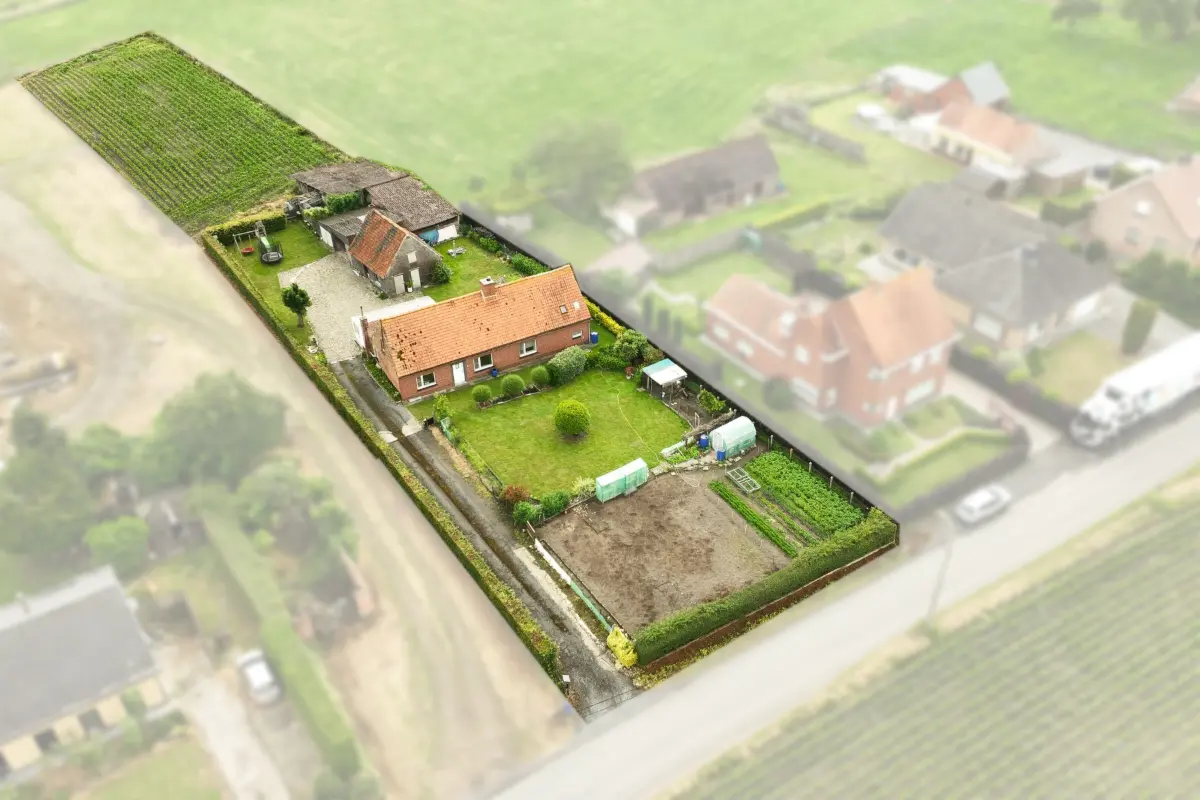 Handelszaak te  koop in Hansbeke 9850 415000.00€ 4 slaapkamers m² - Zoekertje 792489