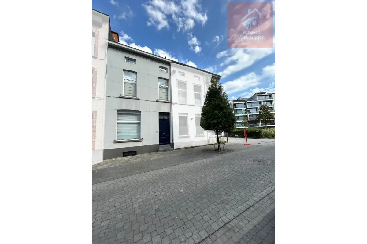 Huis te  huur in Aalst 9300 1000.00€ 3 slaapkamers 116.00m² - Zoekertje 792232