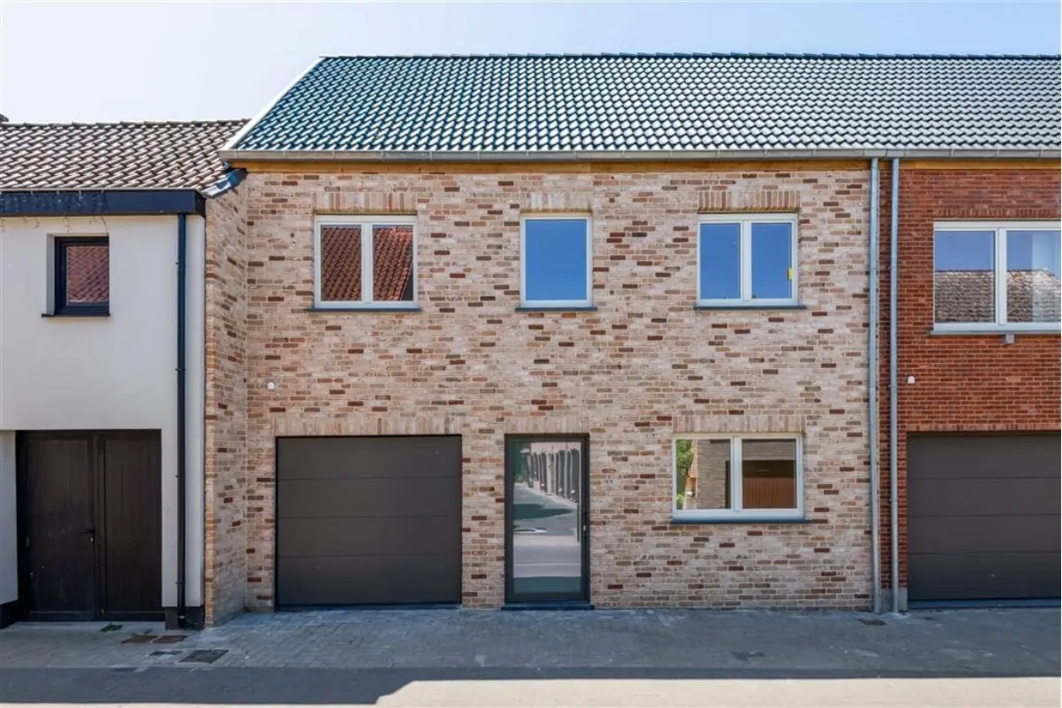 Huis te  koop in Moerzeke 9220 399000.00€ 3 slaapkamers m² - Zoekertje 791525