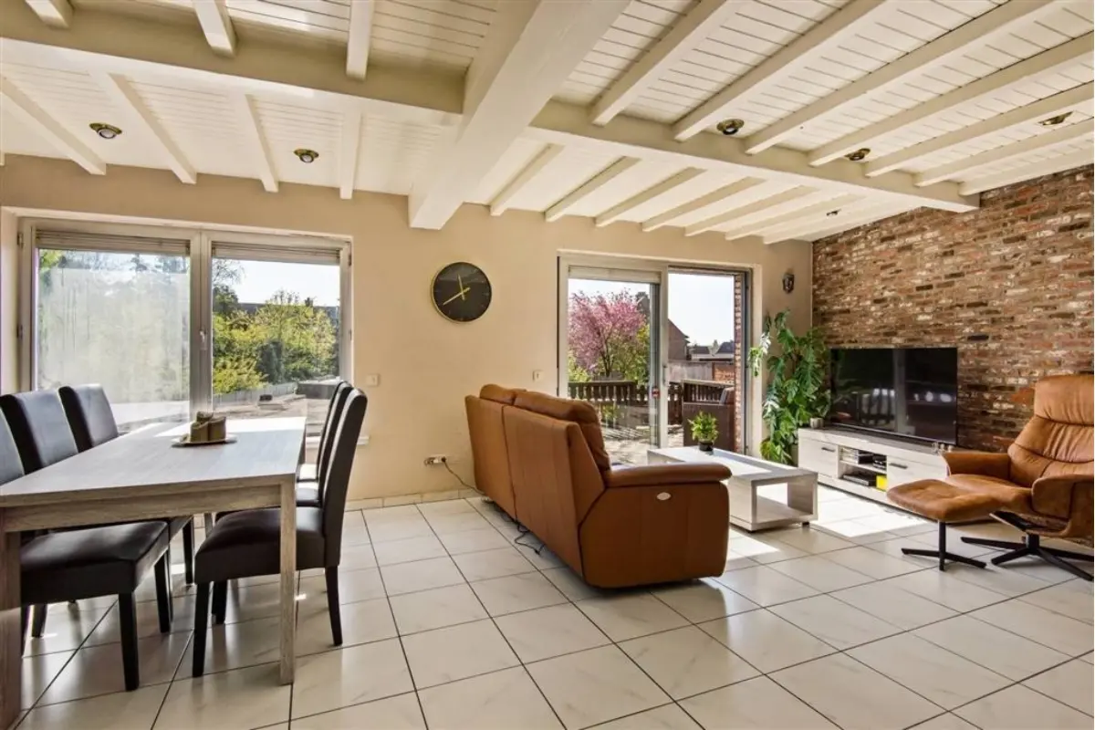 Huis te  koop in Hamme 9220 325000.00€ 3 slaapkamers 237.00m² - Zoekertje 791528