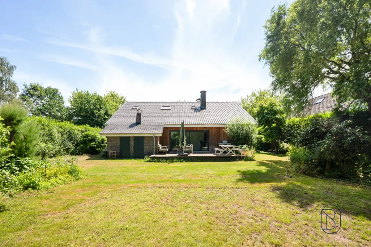 Villa te  koop in Deurle 9831 865000.00€ 4 slaapkamers 265.00m² - Zoekertje 792679