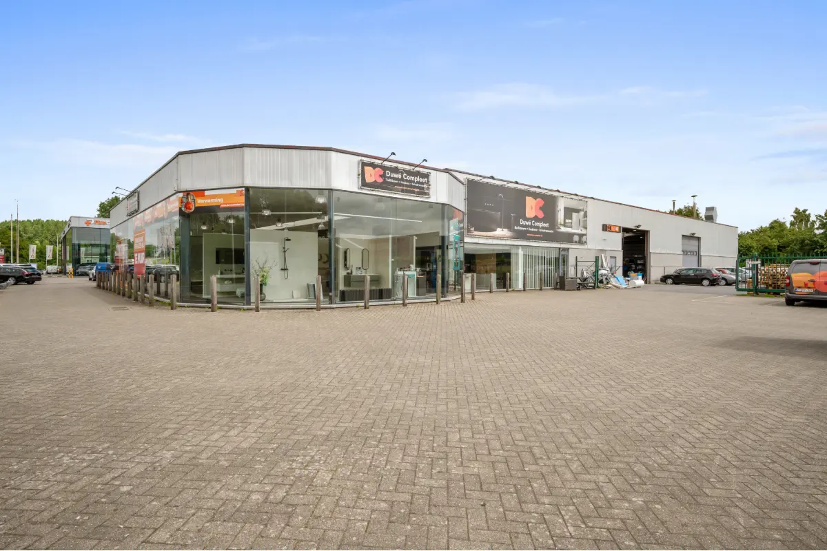 Handelszaak te  huur in Dendermonde 9200 6400.00€  slaapkamers 900.00m² - Zoekertje 794140