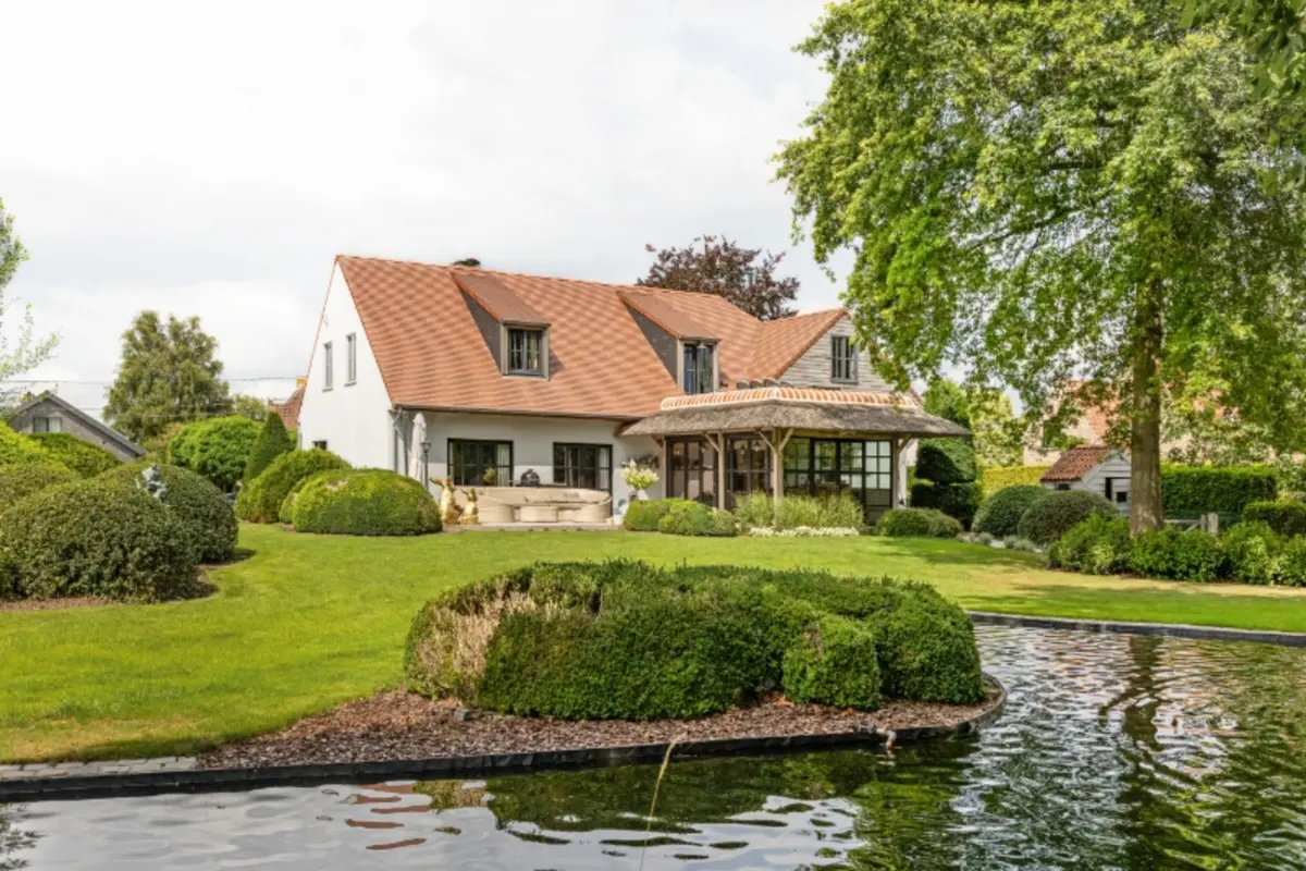 Huis te  koop in Lochristi 9080 1290000.00€ 5 slaapkamers 415.00m² - Zoekertje 794416