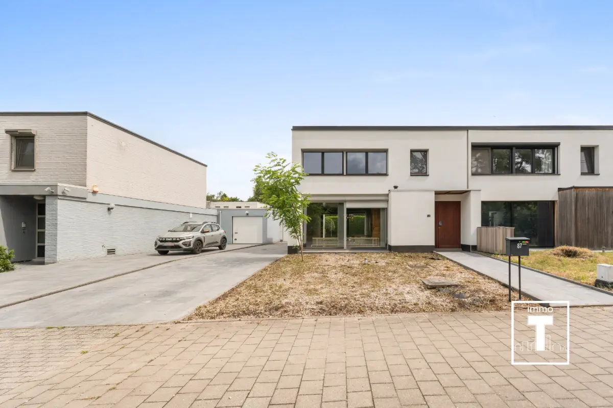 Huis te  koop in Merelbeke 9820 355000.00€ 3 slaapkamers 149.00m² - Zoekertje 794417