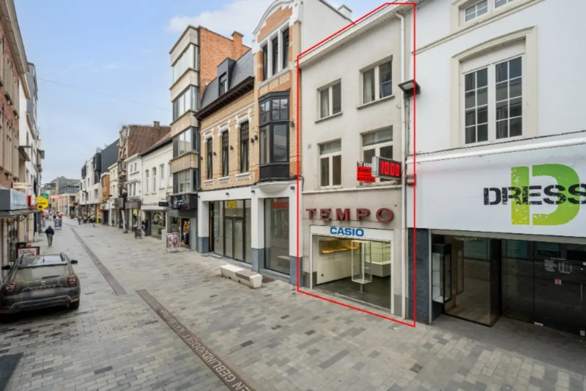 Handelszaak te  koop in Aalst 9300 349000.00€ 2 slaapkamers 227.00m² - Zoekertje 794255