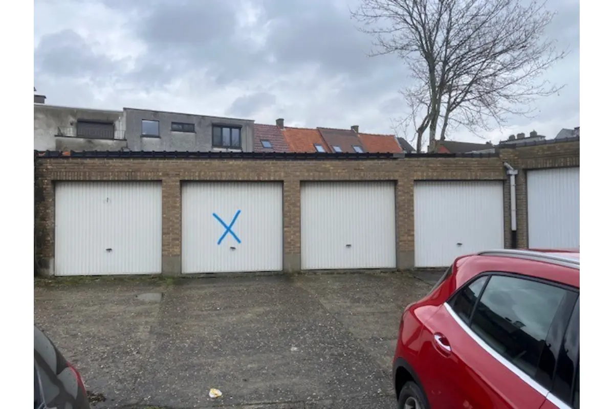 Box te  koop in Sint-Niklaas 9100 21000.00€  slaapkamers m² - Zoekertje 797675