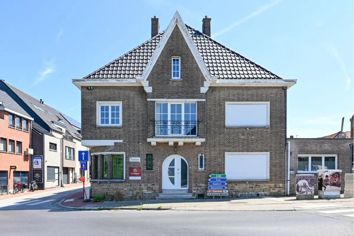 Huis te  koop in Erpe-Mere 9420 450000.00€ 6 slaapkamers 362.00m² - Zoekertje 798118
