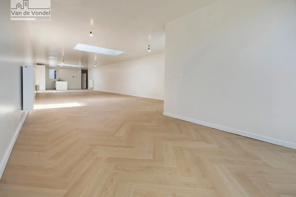 Loft te  koop in Erembodegem 9320 350000.00€ 4 slaapkamers 220.00m² - Zoekertje 801432