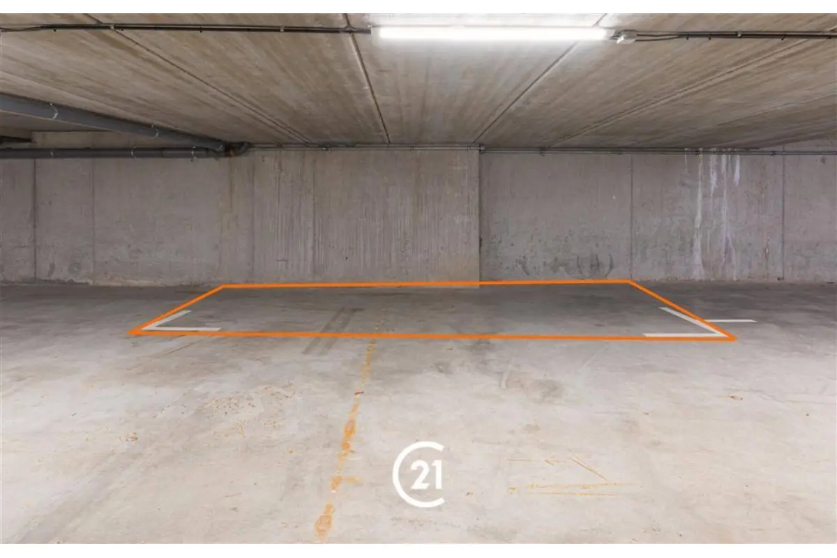 Parking & garage te  koop in Erpe-Mere 9420 12000.00€  slaapkamers m² - Zoekertje 802398