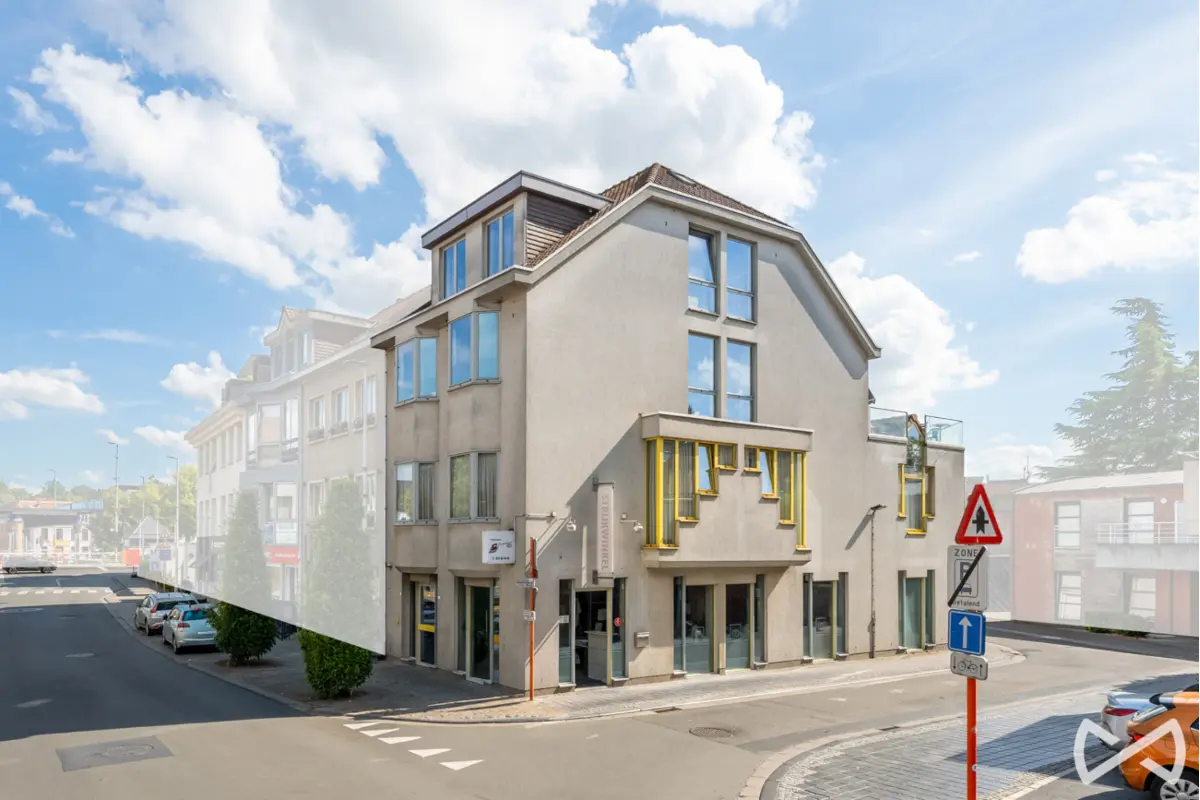Huis te  koop in Oudenaarde 9700 685000.00€  slaapkamers m² - Zoekertje 806291