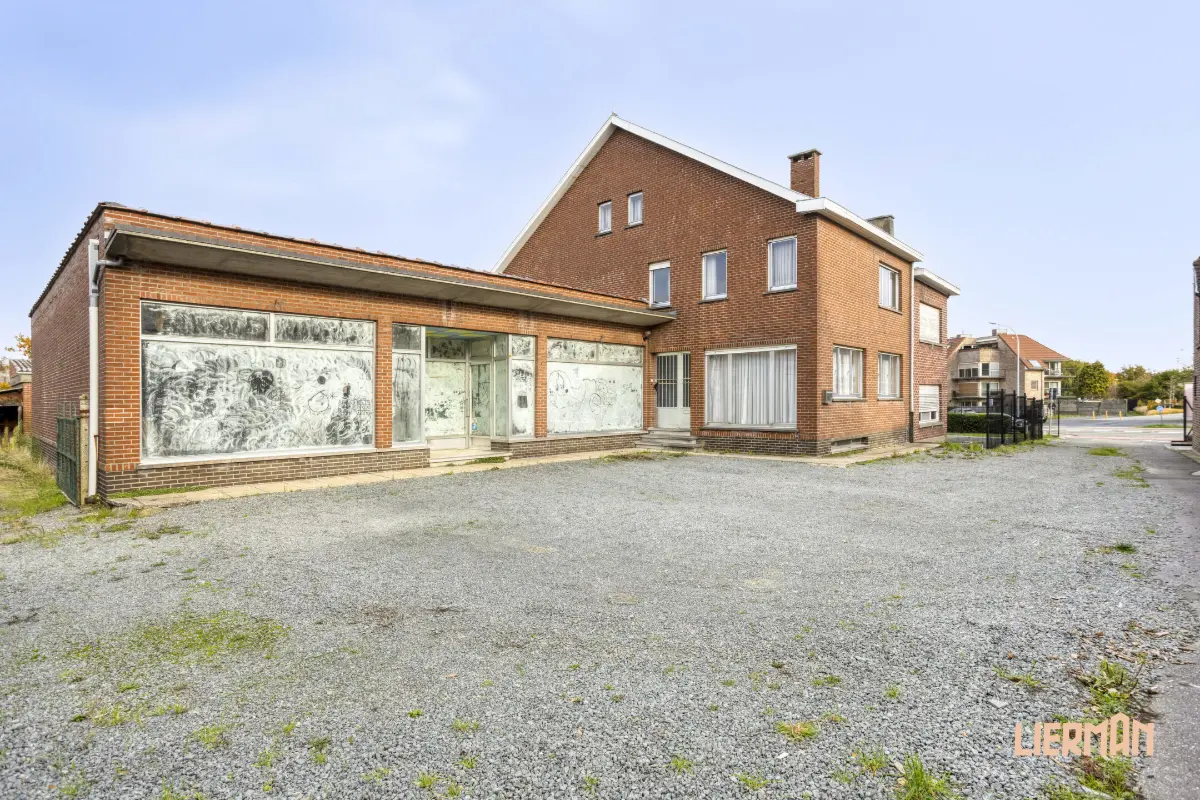 Mixgebouw te  koop in Meerbeke 9402 397000.00€ 4 slaapkamers 406.00m² - Zoekertje 807023