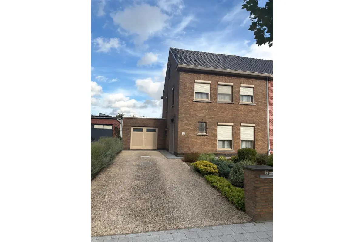 Huis te  koop in De Klinge 9170 465000.00€ 3 slaapkamers 306.00m² - Zoekertje 809873