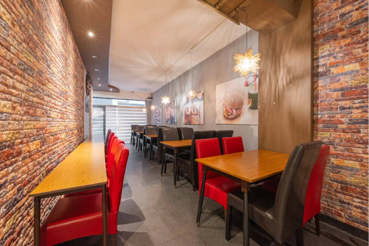 Handelszaak te  koop in Sint-Niklaas 9100 115000.00€ 0 slaapkamers 75.00m² - Zoekertje 810103