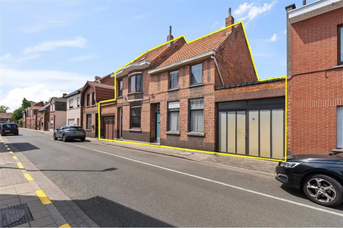 Huis te  koop in De Klinge 9170 330000.00€ 4 slaapkamers 245.00m² - Zoekertje 809960