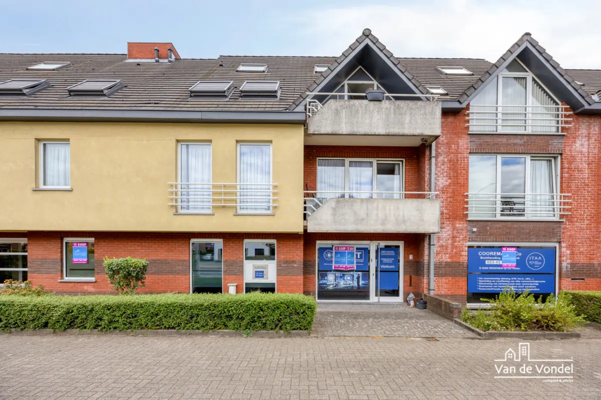Appartement te  koop in Aalst 9300 359000.00€ 4 slaapkamers 270.00m² - Zoekertje 810693