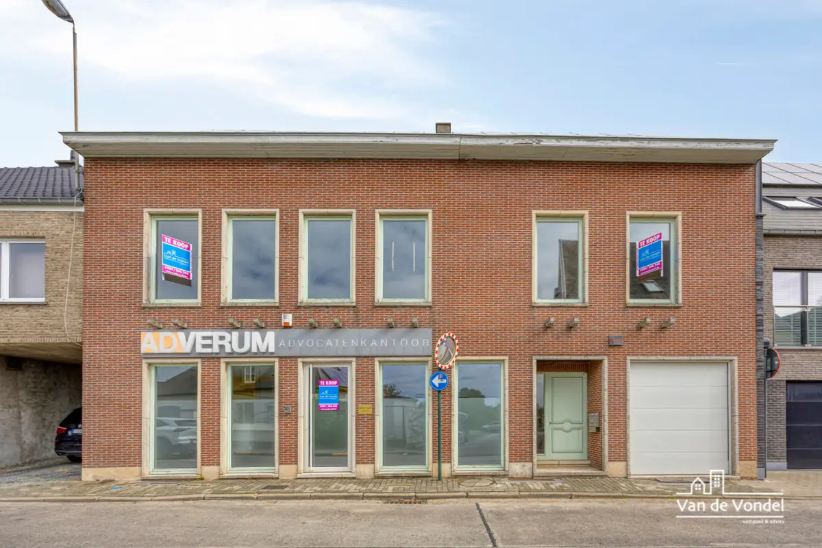 Huis te  koop in Denderhoutem 9450 375000.00€ 5 slaapkamers 450.00m² - Zoekertje 813375
