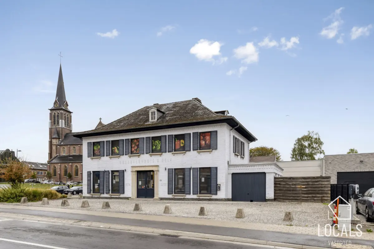 Mixgebouw te  koop in Haaltert 9450 575000.00€  slaapkamers 262.00m² - Zoekertje 814090