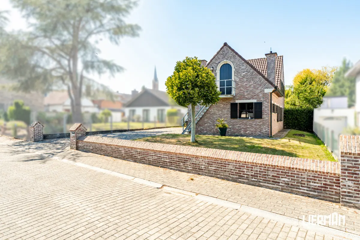 Villa te  koop in Denderleeuw 9470 549000.00€ 4 slaapkamers 199.00m² - Zoekertje 814883