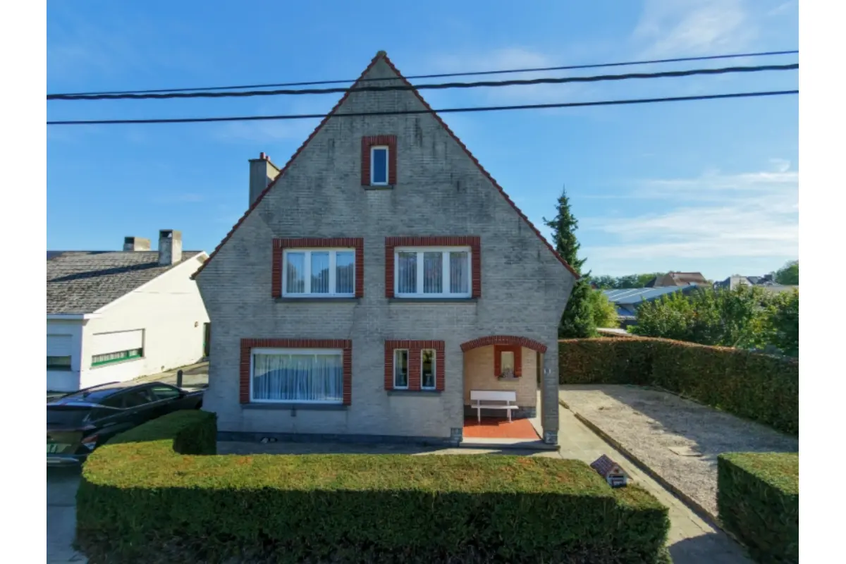 Huis te  koop in Denderhoutem 9450 349000.00€ 3 slaapkamers m² - Zoekertje 816121