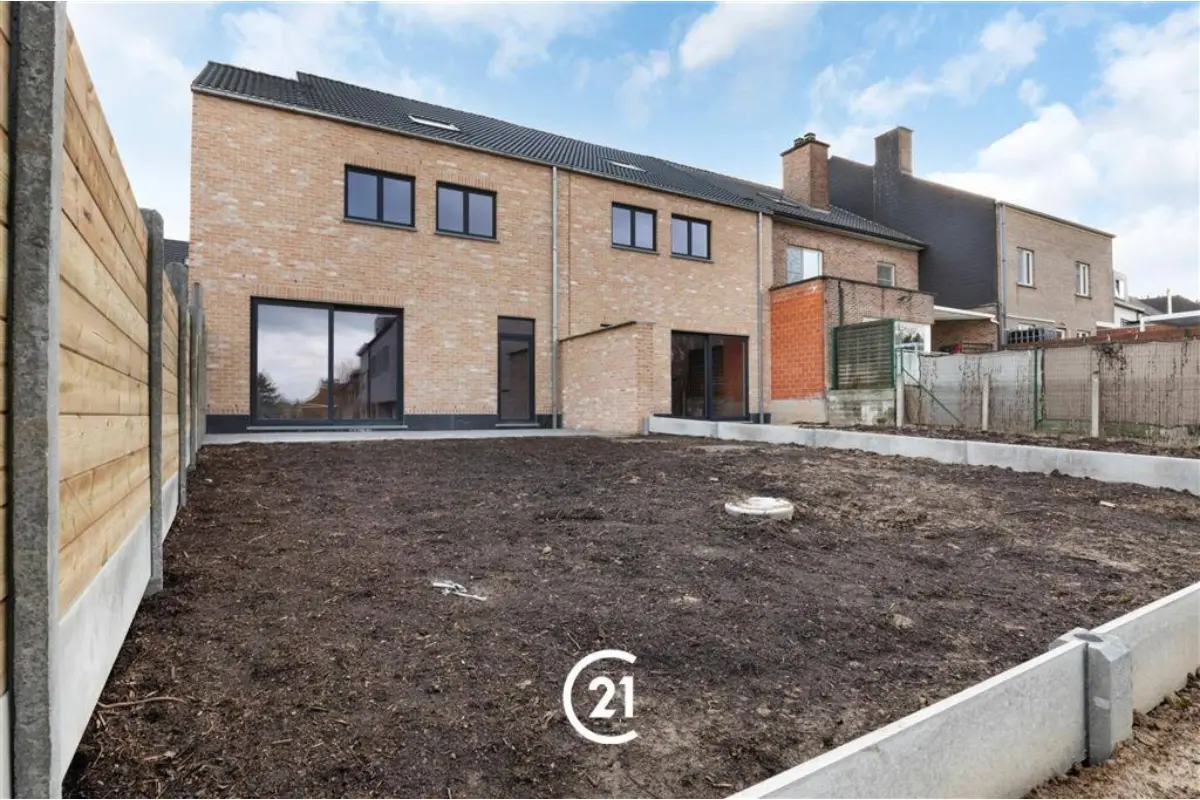 Huis te  koop in Erpe-Mere 9420 315000.00€ 4 slaapkamers 153.70m² - Zoekertje 819098