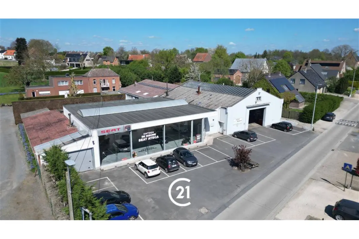 Handelszaak te  koop in Kruishoutem 9770 795000.00€  slaapkamers m² - Zoekertje 819479