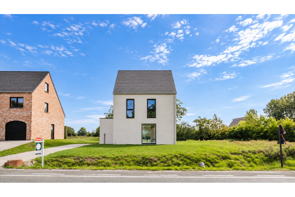 Huis te  koop in Nederhasselt 9400 525000.00€ 3 slaapkamers 200.00m² - Zoekertje 819279