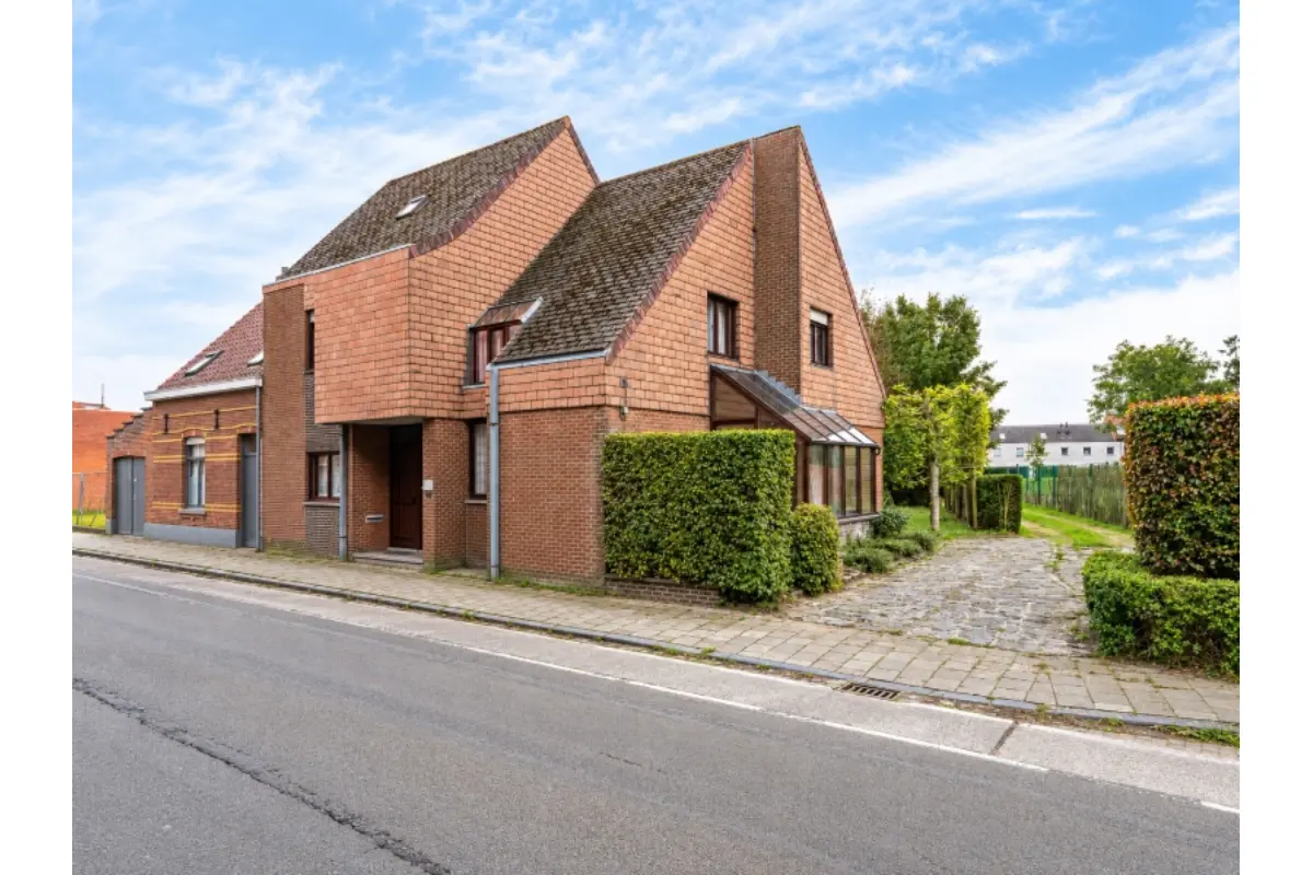 Huis te  koop in Maldegem 9990 445000.00€ 4 slaapkamers 507.00m² - Zoekertje 819879