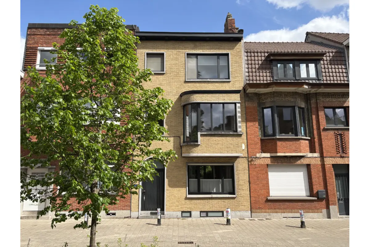 Huis te  huur in Gent 9000 2450.00€ 5 slaapkamers 226.00m² - Zoekertje 821141