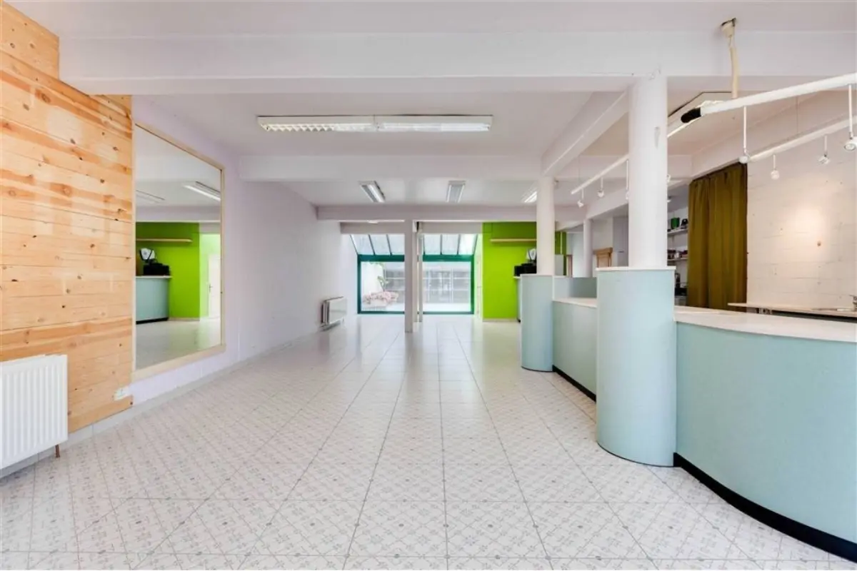 Studio te  huur in Sint-Pauwels 9170 1100.00€ 1 slaapkamers 113.00m² - Zoekertje 823279