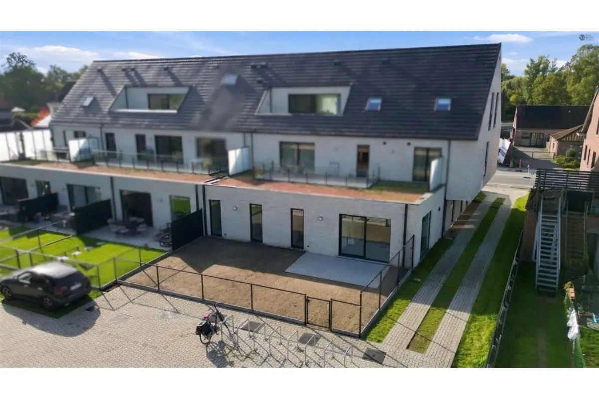 Benedenverdieping te  koop in Sint-Pauwels 9170 395000.00€ 3 slaapkamers 127.00m² - Zoekertje 823082