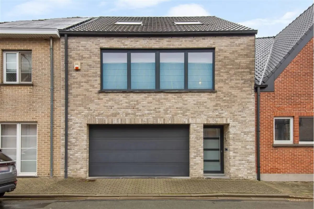 Huis te  koop in Oudegem 9200 549000.00€ 2 slaapkamers 277.62m² - Zoekertje 823563