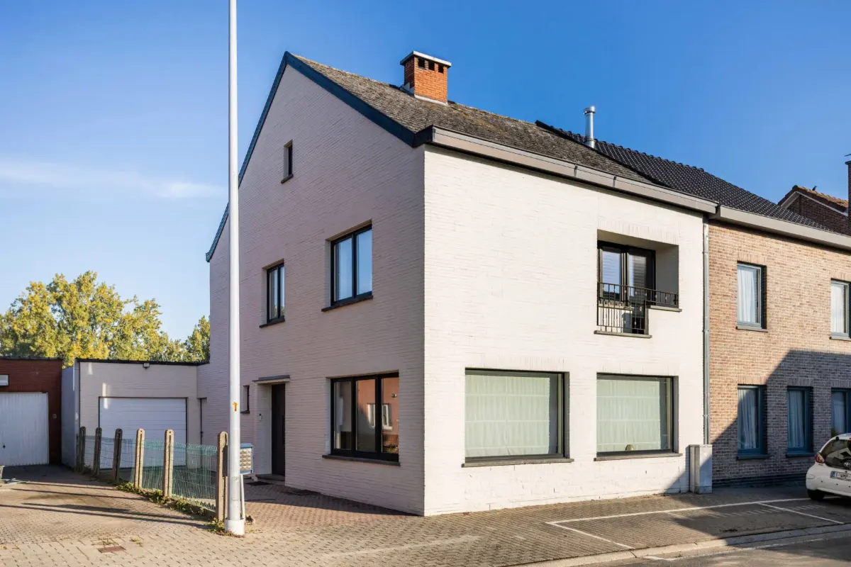 Huis te  koop in Herzele 9550 345000.00€ 3 slaapkamers 200.00m² - Zoekertje 824157