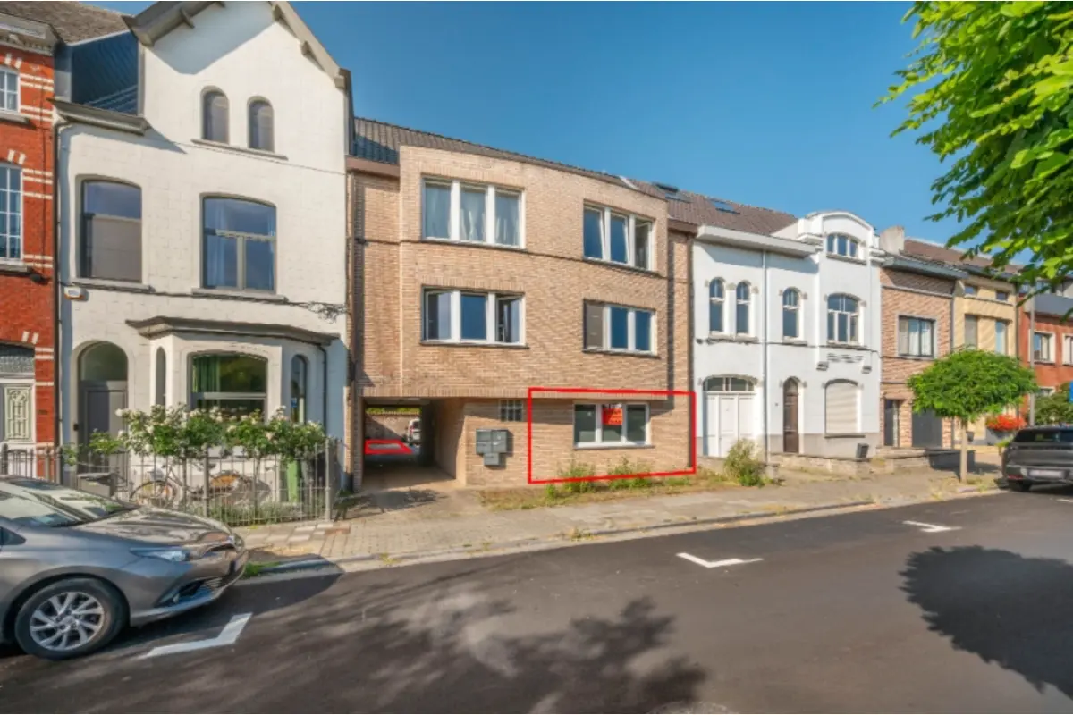 Appartement te  koop in Aalst 9300 235000.00€ 2 slaapkamers 67.00m² - Zoekertje 824311