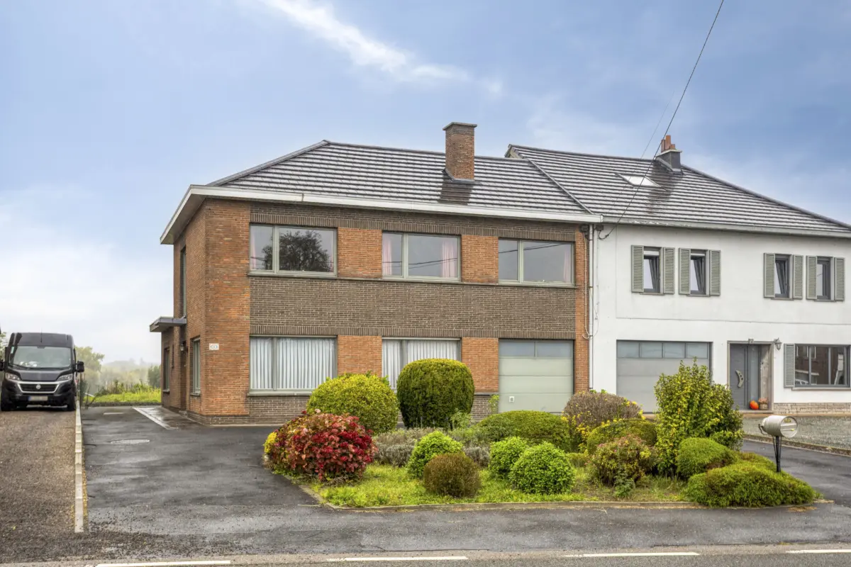 Huis te  huur in Ninove 9400 1100.00€ 5 slaapkamers 213.00m² - Zoekertje 825988