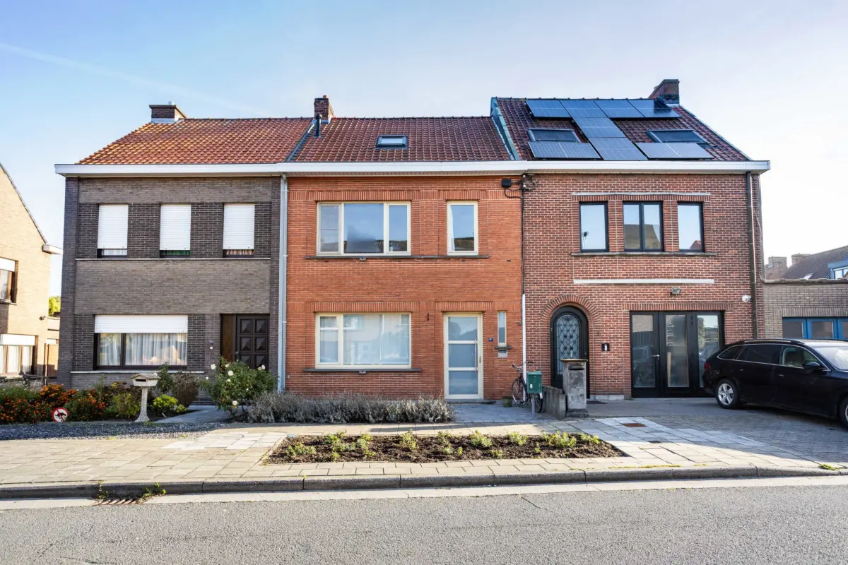 Huis te  koop in Zwijnaarde 9052 445000.00€ 3 slaapkamers 150.00m² - Zoekertje 827270