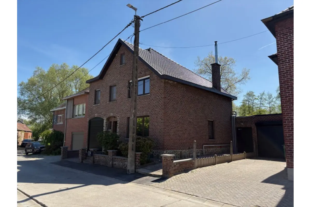 Huis te  koop in Grimminge 9506 525000.00€ 5 slaapkamers 252.00m² - Zoekertje 828300