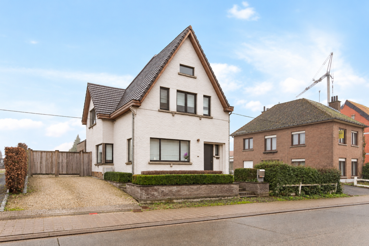 Huis te  huur in Impe 9340 1300.00€ 2 slaapkamers m² - Zoekertje 828289