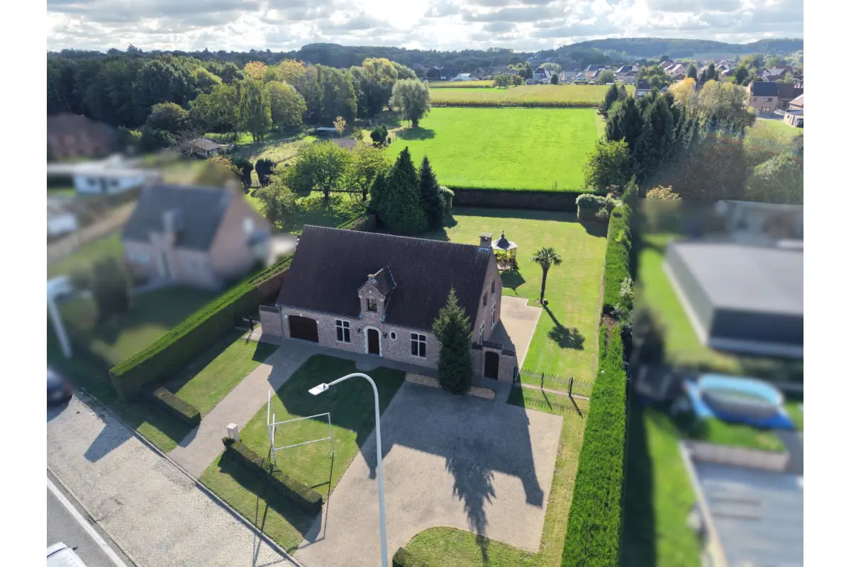 Huis te  koop in Ninove 9400 695000.00€ 5 slaapkamers 287.00m² - Zoekertje 828255