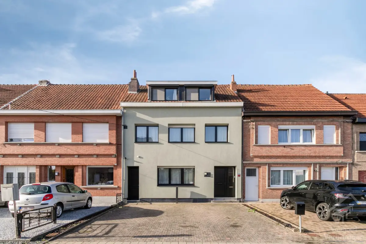 Huis te  koop in Wieze 9280 375000.00€ 5 slaapkamers 259.00m² - Zoekertje 829266
