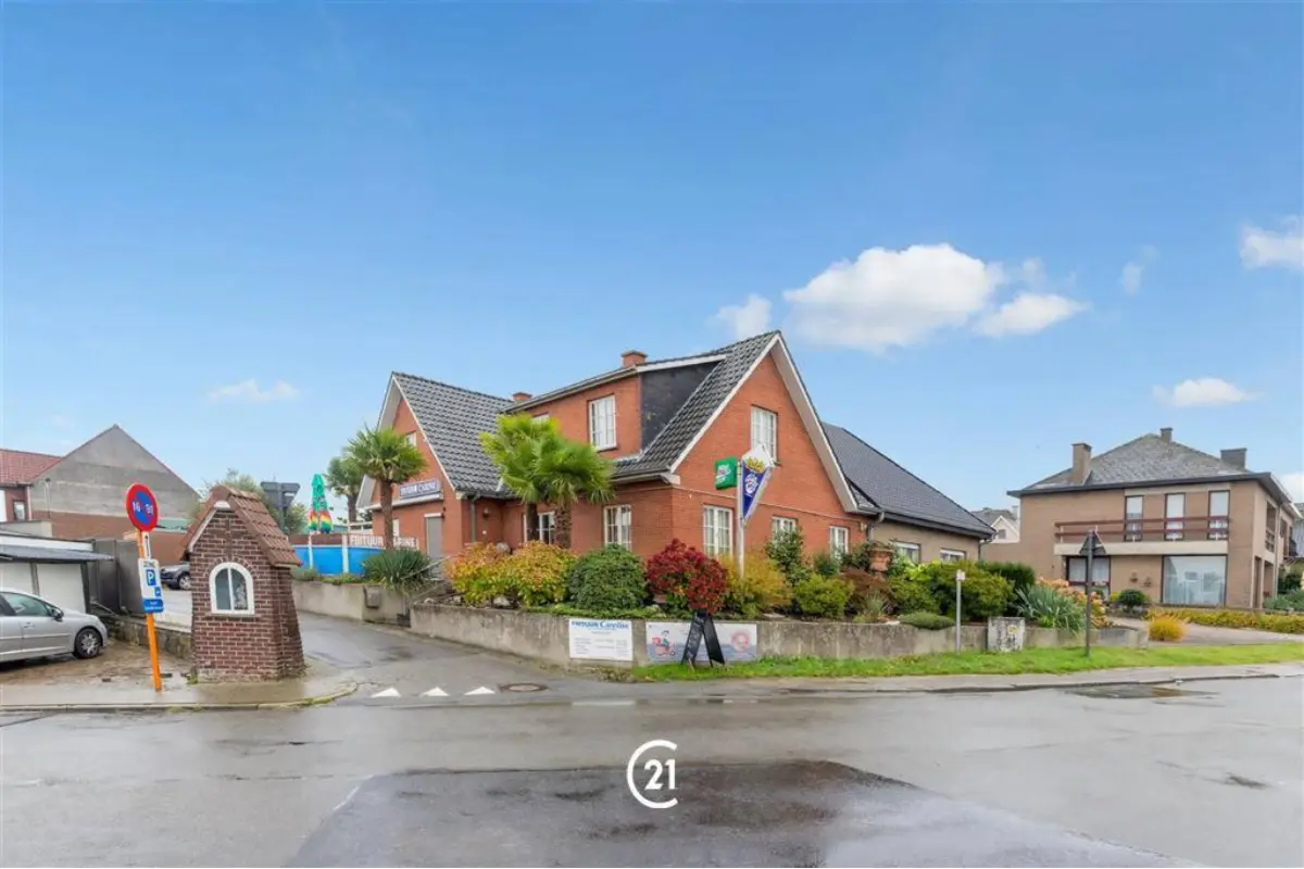 Huis te  koop in Erpe-Mere 9420 475000.00€ 3 slaapkamers 408.00m² - Zoekertje 830523