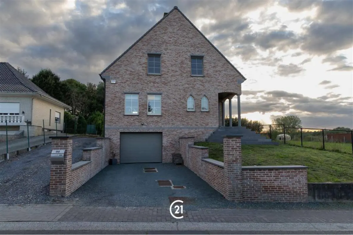Huis te  koop in Moerbeke 9500 710000.00€ 3 slaapkamers 229.00m² - Zoekertje 832233