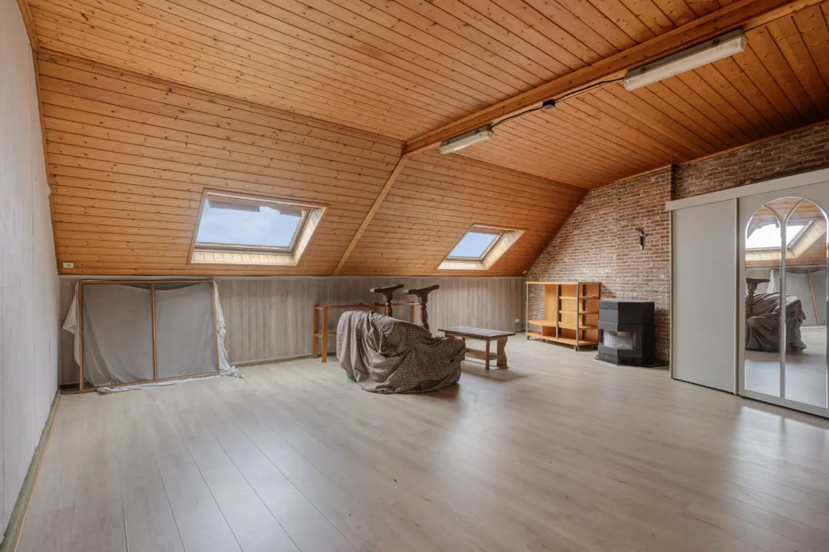 Mixgebouw te  koop in Denderleeuw 9470 298000.00€ 2 slaapkamers 215.00m² - Zoekertje 833534